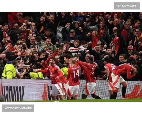 欧冠激情夜：拉什福德模仿小罗经典庆祝动作引爆诺坎普全场